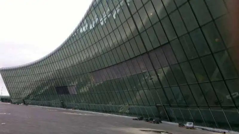 haydar-aliyev-airport-1.webp